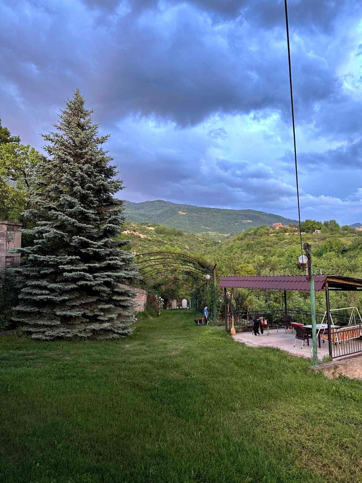 Luse Guest House Ijevan Extérieur photo